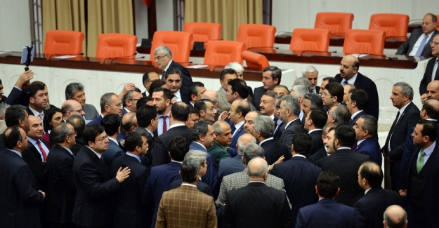 Genel Kurulda tartışma