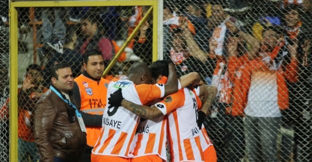 İlk 15 dakikada tek gol var