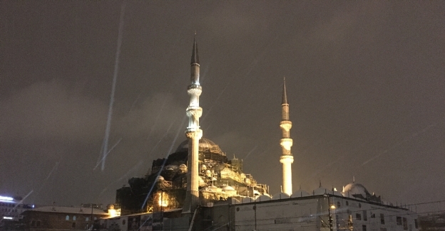 İstanbul’da kar yağışı sürüyor