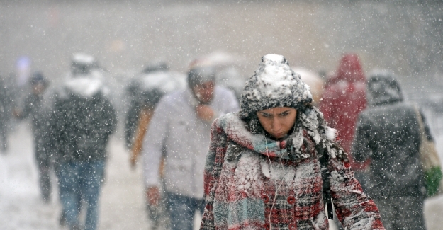 İstanbul’da kar yağışı yeniden başladı