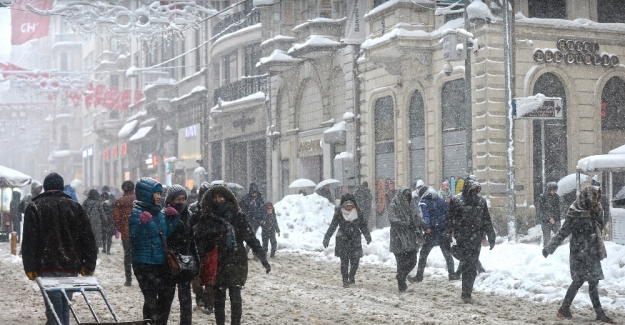 İstanbul’da okullar yarın da tatil