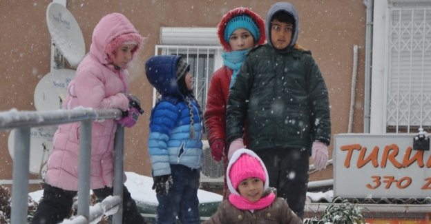 İzmir’de eğitime 1 gün ara verildi, okullar tatil