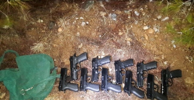 Ormanlık alanda ruhsatsız tabanca ve tüfek ele geçirildi