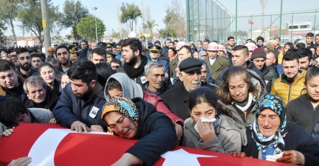 Şehidin annesi: 3 yaşındayken bıraktım seni oğlum