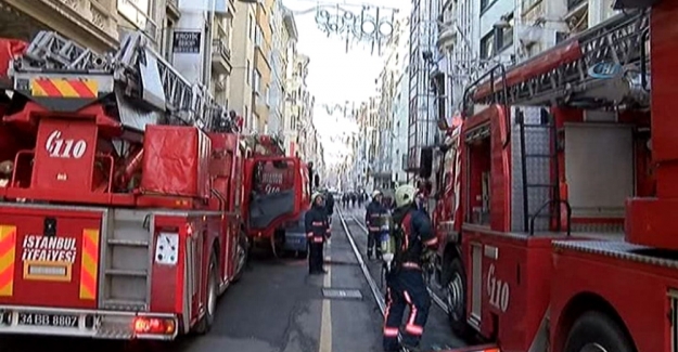 Taksim’de yangın paniği