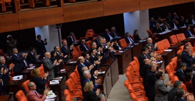Anayasa Değişikliklik Teklifinin 7. ve 8. maddeleri kabul edildi