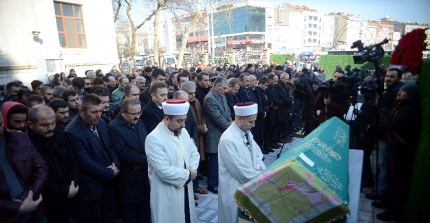 Reina'daki terör kurbanı Büşra Kösa son yolculuğuna uğurlandı