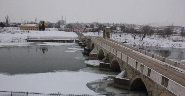 Tunca Nehri akmıyor, Meriç kısmen buz tuttu