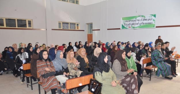 Türkçe öğrenen 90 Afganlı öğrenciye sertifika verildi