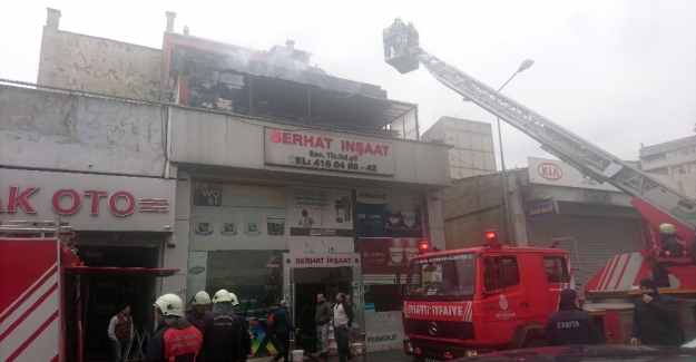 Zeytinburnu’nda yangın paniği