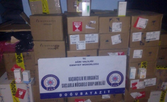 38 bin 949 adet kaçak tıbbi ilaç ele geçirildi