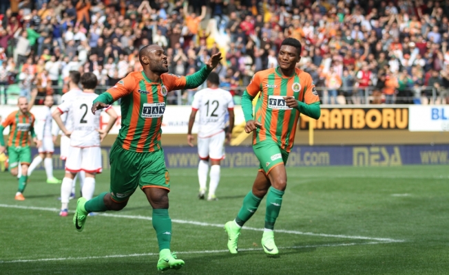 Alanyaspor farklı kazandı