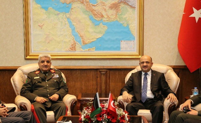 Bakan Işık Afgan Genelkurmay Başkanını kabul etti