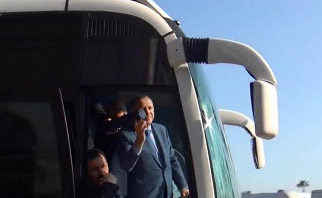 Cumhurbaşkanı Erdoğan satranç dağıttı