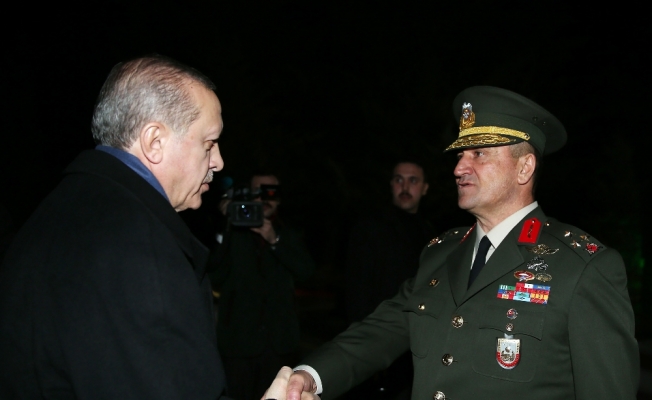 Erdoğan 2. Ordu Komutanlığını ziyaret etti