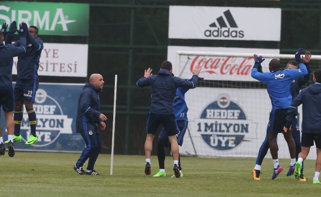 Fenerbahçe, Bursaspor maçı hazırlıklarını sürdürdü