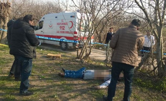 Göğsünden vurulup tarlaya bırakılmış