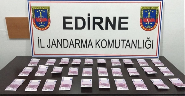 İç çamaşırından 15 bin euro sahte para çıktı