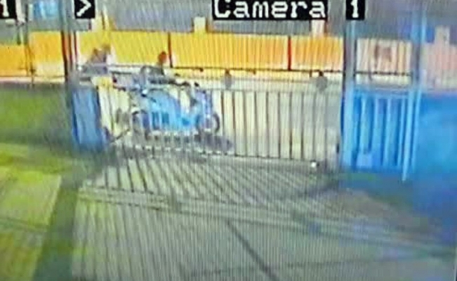 İstanbul’da motosiklet hırsızlığı güvenlik kamerasında