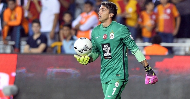 Muslera rekora hazırlanıyor