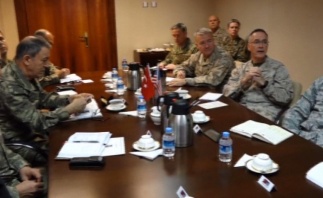 Org. Akar, İncirlik’te ABD’li mevkidaşı ile görüştü