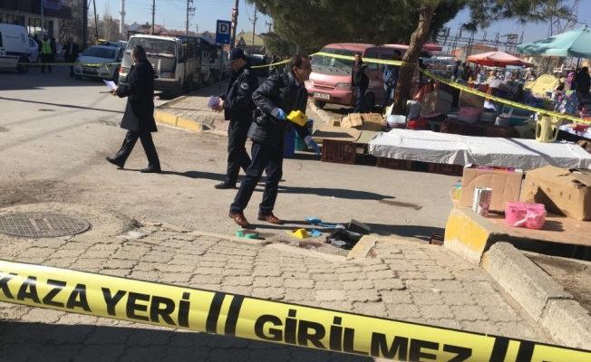Pazar yerinde silahlı kavga: 2 ölü