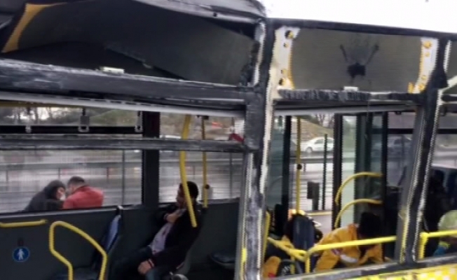 Servis aracı metrobüse çarptı: Yaralılar var