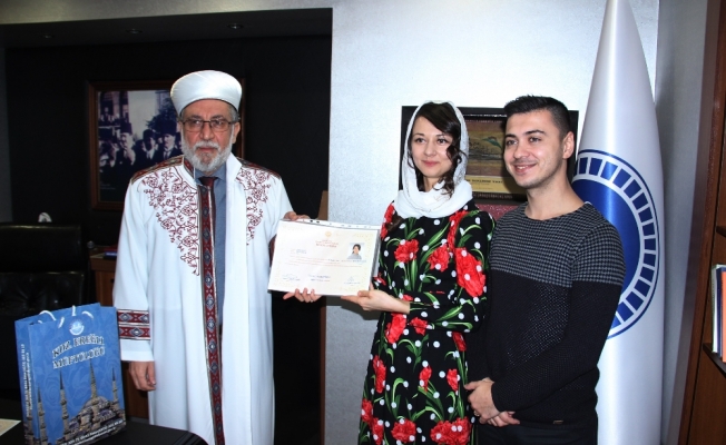 Ukraynalı gelin Müslüman oldu