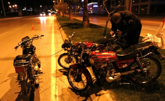Çalıntı motosikletle motosiklet hırsızlığı girişimi polis takıldı