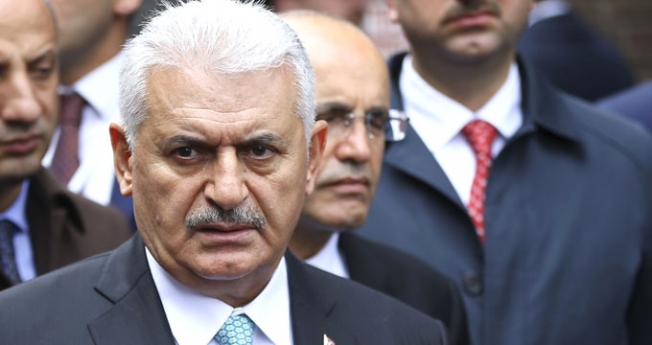 Başbakan Yıldırım 15 Temmuz afişlerinden rahatsız değilmiş