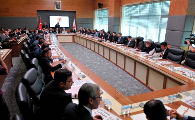 CHP ve HDP milletvekilleri komisyonu terk etti