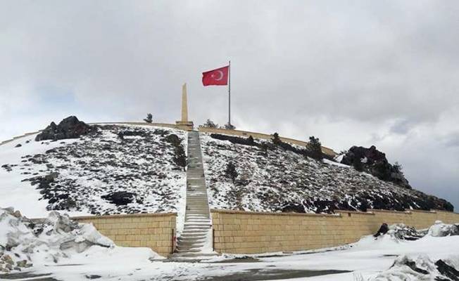 Erzurum’a mayıs karı