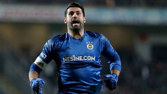 Fenerbahçe Volkan Demirel ile ilgili kararını verdi