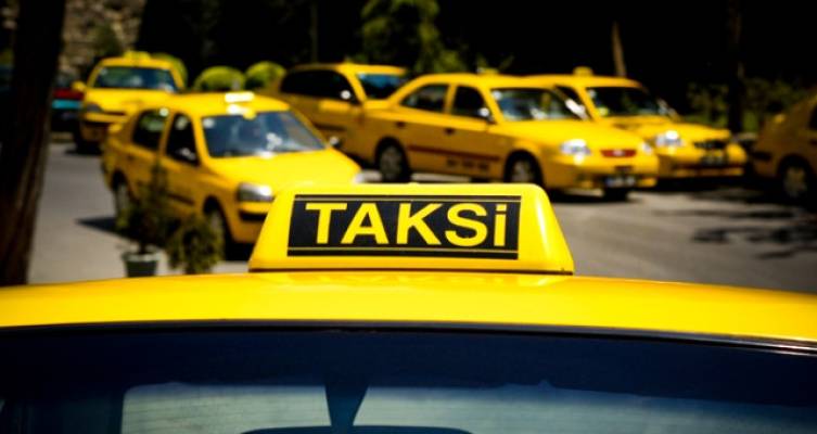 İstanbul'daki i tüm taksilere panik butonu ile güvenlik kamerası