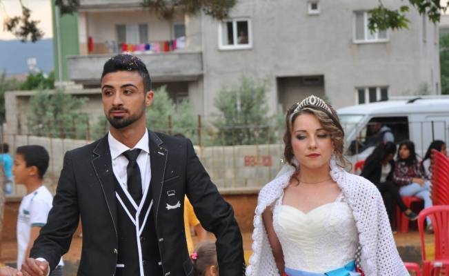 Müslüman olan Ukraynalı geline Türk düğünü