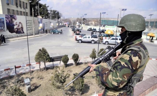 Pakistan Afgan kontrol noktalarını vurdu: 50 ölü