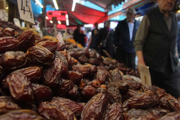 Ramazan'da sofralarının vazgeçilmezi hurma fiyatı belli oldu