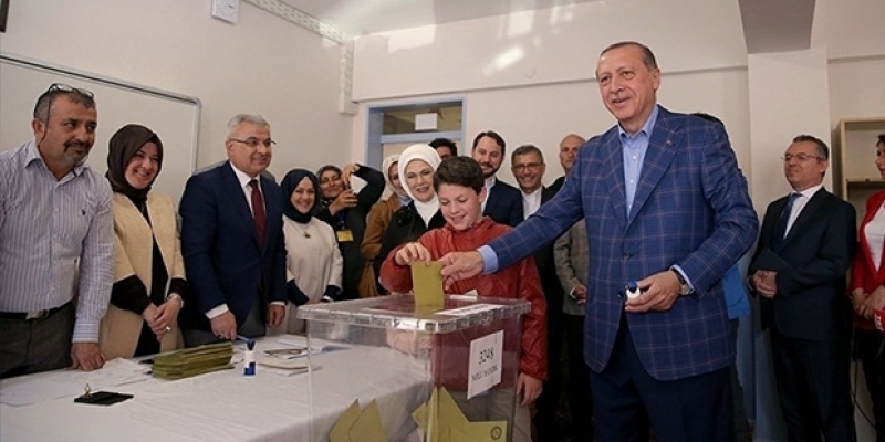 Aydınlık: Erdoğan, erken seçim için araştırma istedi