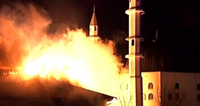 İsveç'te cami yaktılar imam hüngür hüngür ağladı