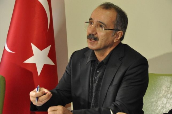 AK Partili eski Milli Eğitim Bakanı Dinçer'den yeni sistem eleştirisi