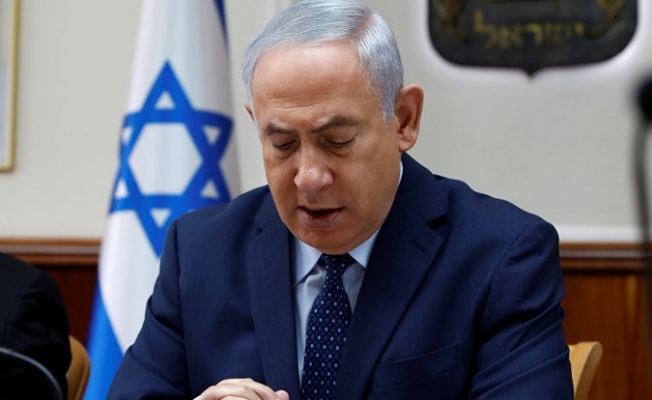 Polis, Netanyahu'yu resmi konutunda sorguya aldı