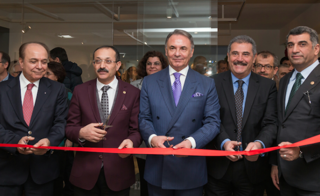 İzmir yeni bir sanat mekânı kazandı: Kazım Türker Sanat Galerisi