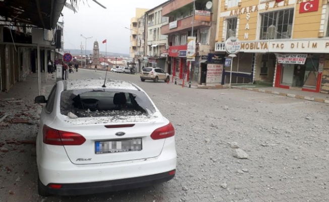 Reyhanlı'ya 3 roket düştü: 1 kişi hayatını kaybetti