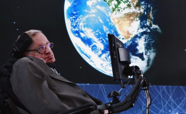 Stephen Hawking: Venüs'e gitsinler, ben masrafları karşılarım!