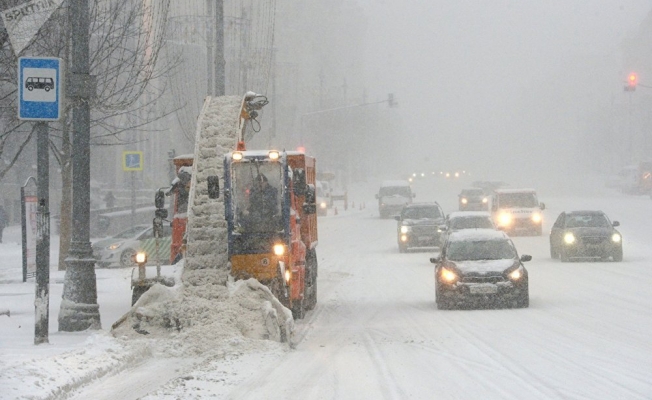 Moskova’da 2 günde bir aylık kar yağdı