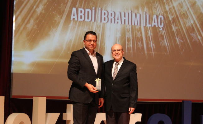 Abdi İbrahim'e sağlık profesyonellerinden ödül