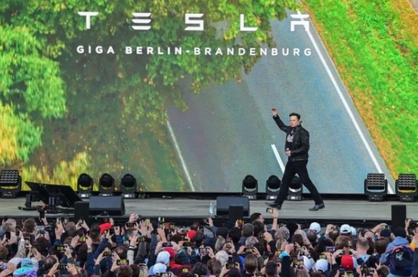 Tesla, Starlink ve SpaceX sahibi Elon Musk kimdir?