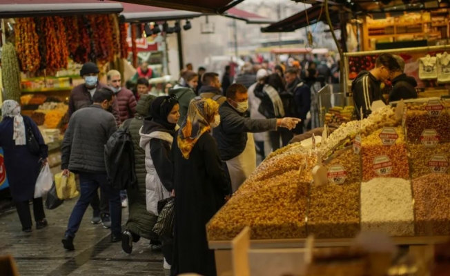 Guardian: Türkiye'de fiyatlar her gün değişiyor ve herkes korkuyor