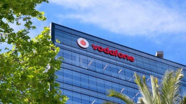 20 ülkede 300 milyon aboneli Vodafone'a Arap ortak