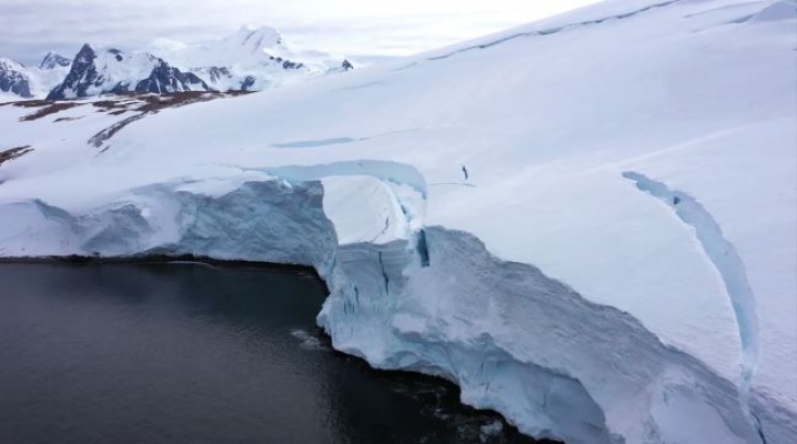 Antarktika'da buzullar hızla eriyor dünya sular altında kalabilir